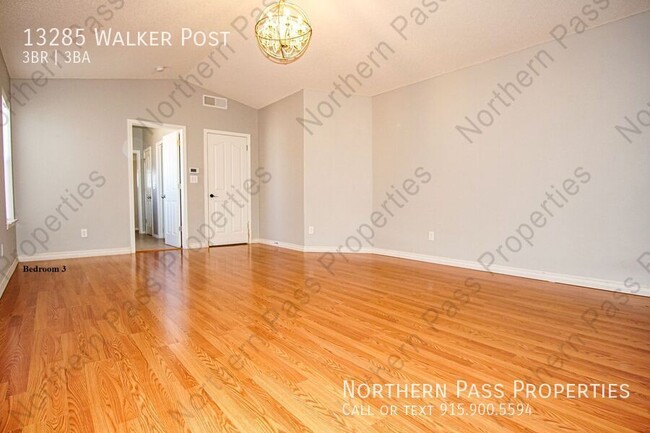 Building Photo - A Beautiful 3-BDR, 2-BR 2 Story Home!