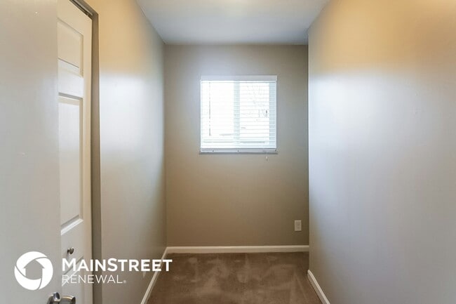 Building Photo - 5971 Northland Rd