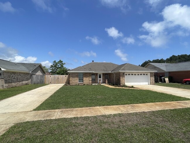 Building Photo - 2212 Peachwood Ct