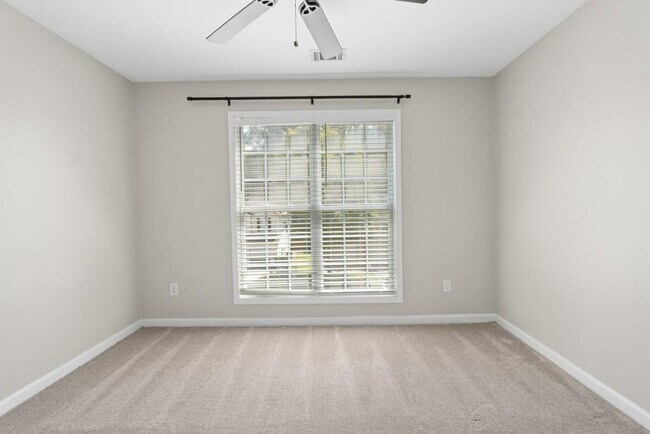 Building Photo - 3637 Oakland Spring Ct