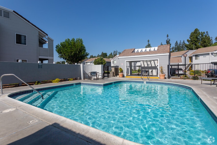 Highland Orchard Apartments 100 S Highland Ave Placentia CA 92870