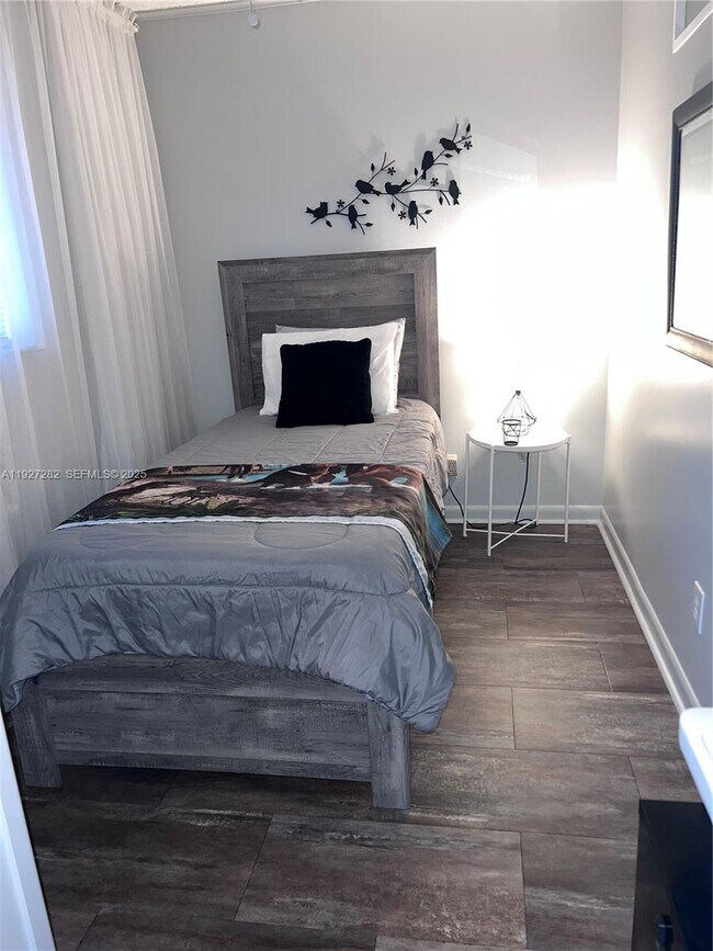 Building Photo - 4740 NW 21st St