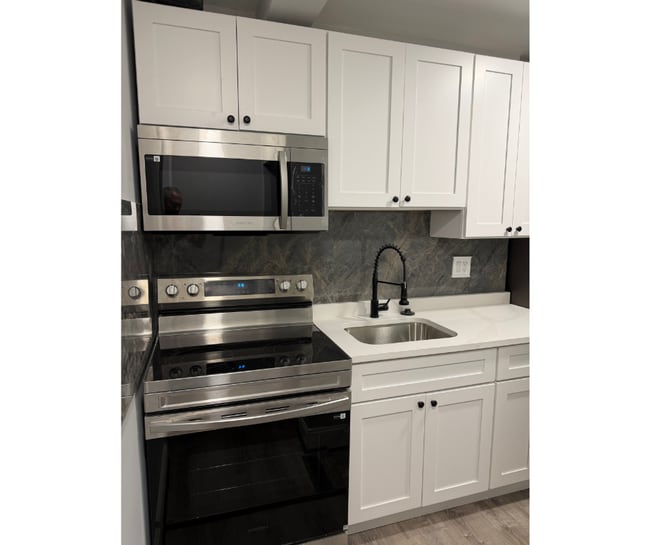 Building Photo - 3236 Lohrs Ln