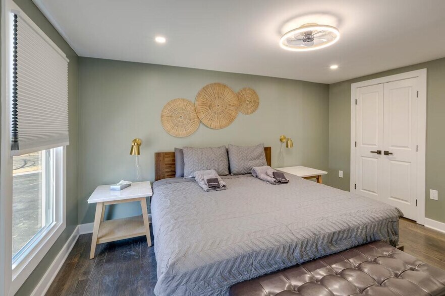 Building Photo - 500 Shelfar Pl