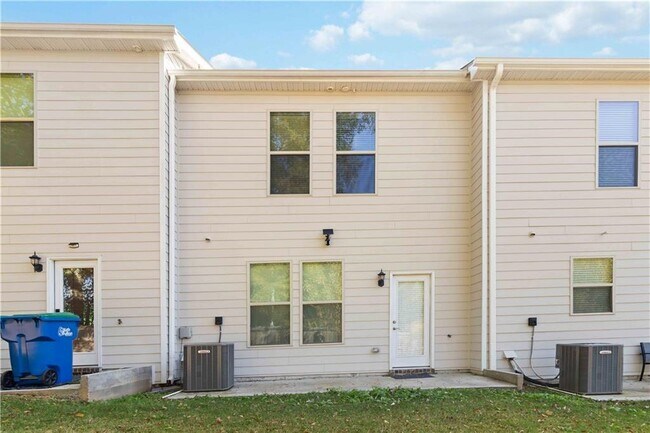 Building Photo - 3437 Sumersbe court