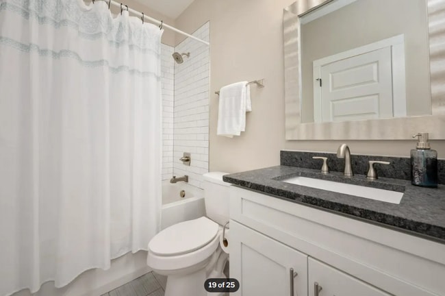 En suite bathtub - 849 Cherokee Ave