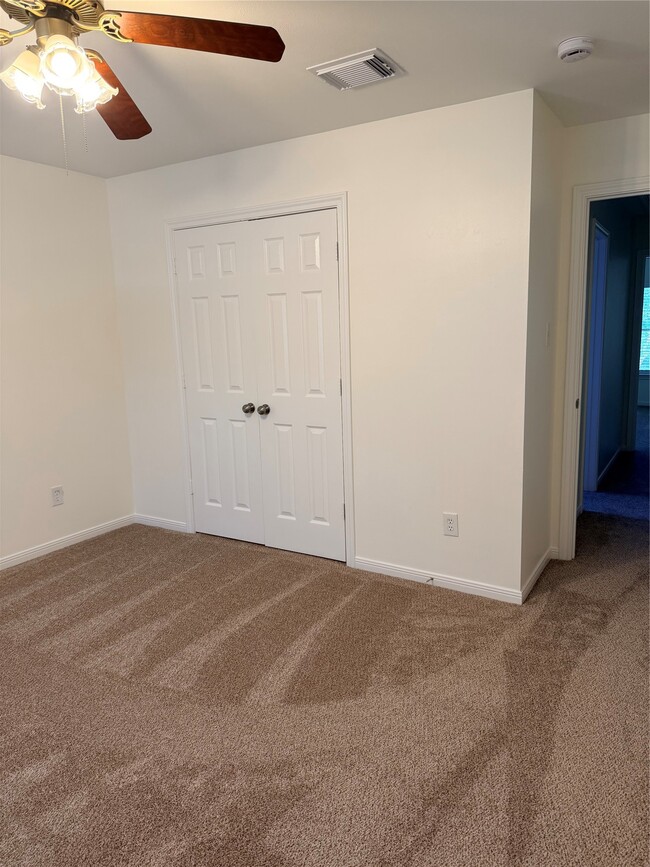 Building Photo - 2201 Summer Reef Dr