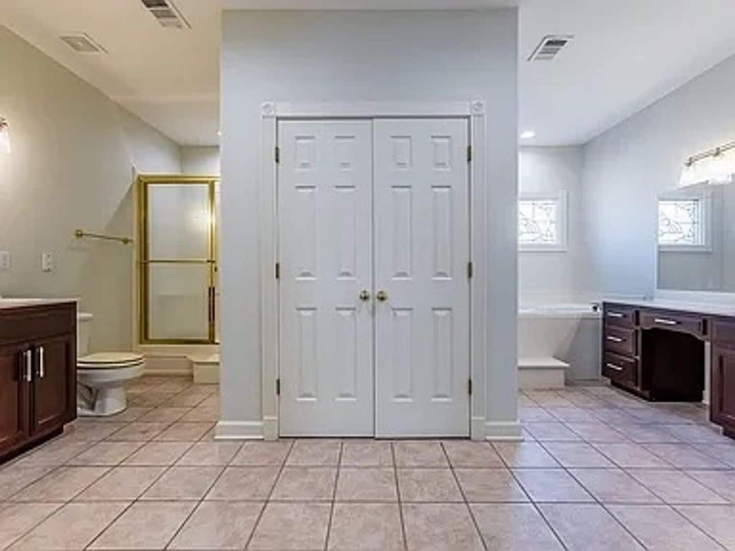Building Photo - 4400 Chalice Dr