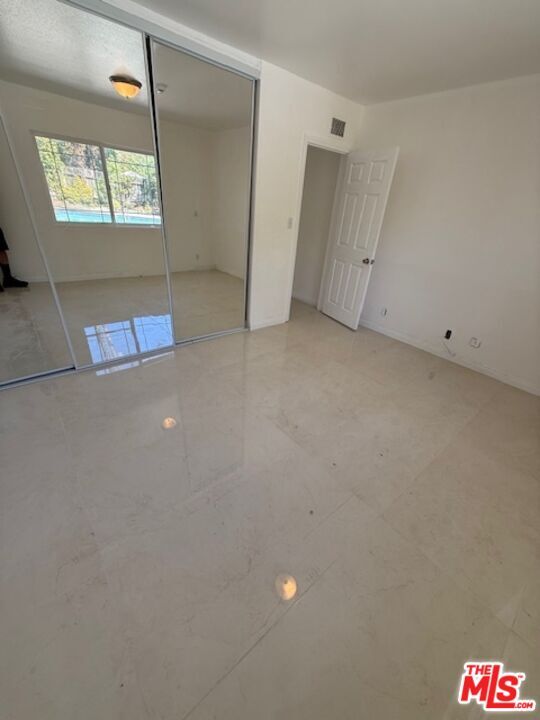 Building Photo - 5604 Valley Circle Blvd