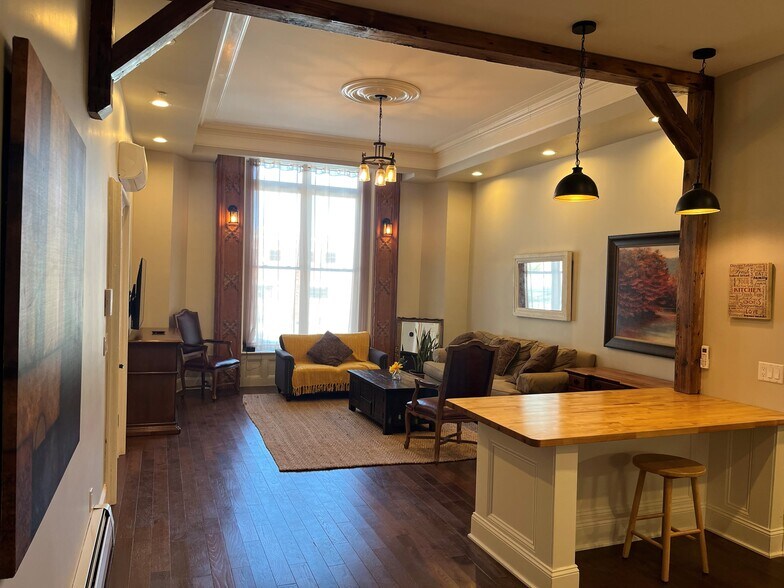 Building Photo - 5 Madison Pl