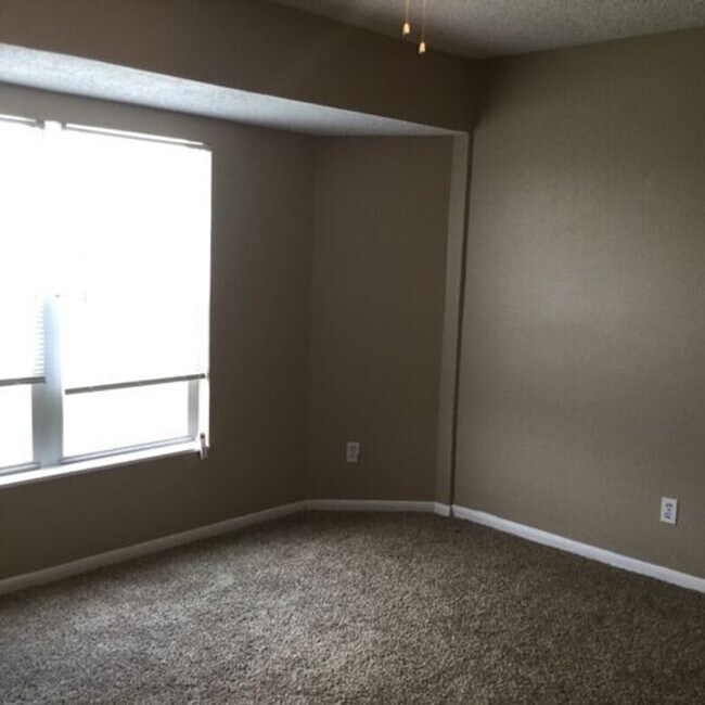 Building Photo - 3103 Courtney Ln