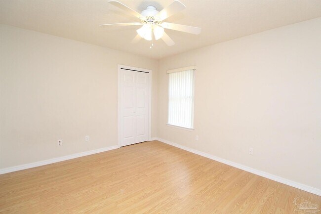 Building Photo - 4150 Oak Pointe Dr