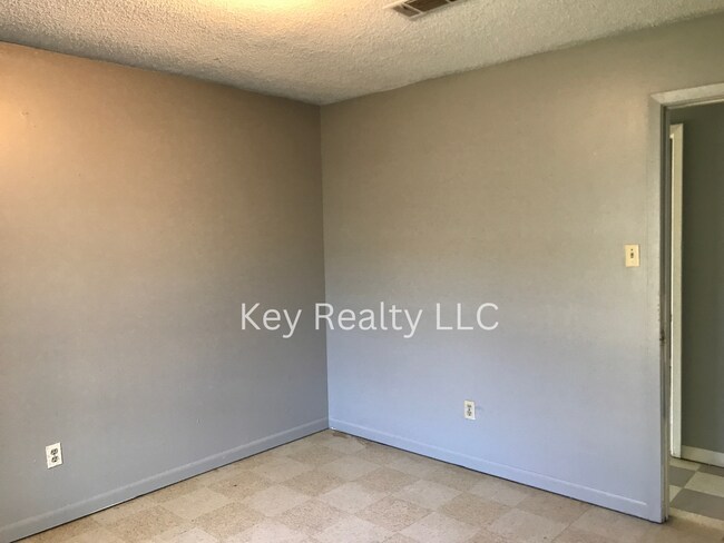 Building Photo - 5506 Mansour Ave