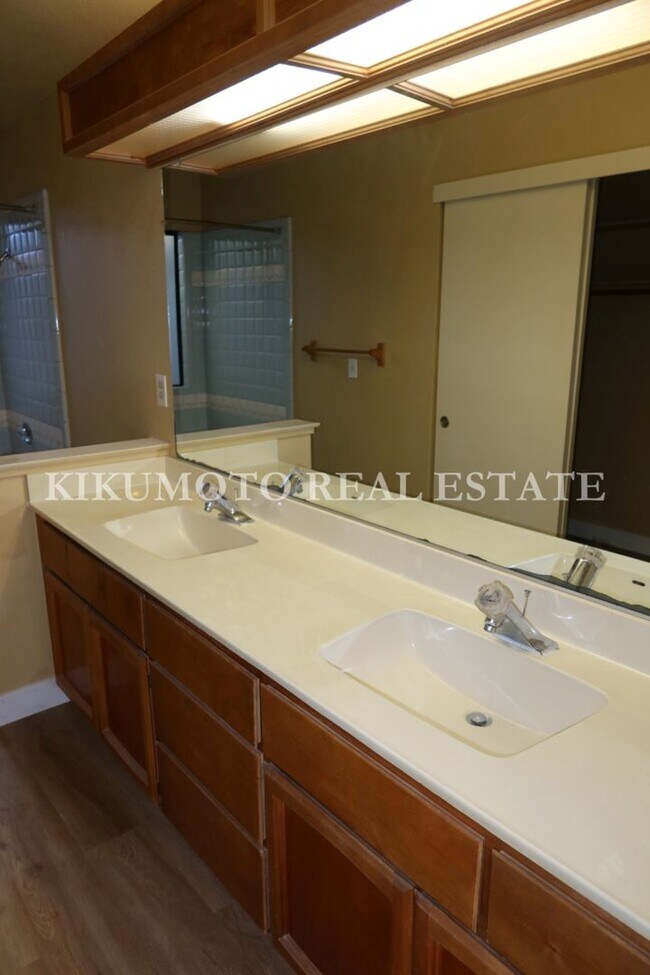 Building Photo - 900 Gulfwind Way