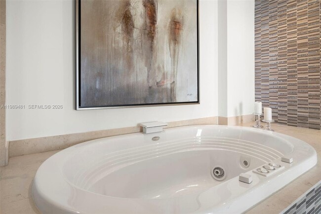 Building Photo - 450 Alton Rd