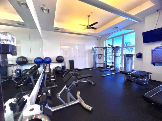 Building Photo - 2080 S Ocean Dr