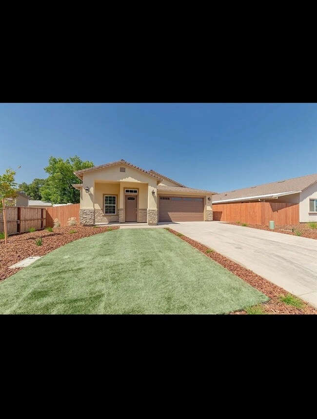 Building Photo - 955 Irem Way