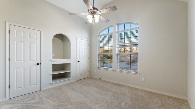 Building Photo - Charming 4-Bedroom Fayetteville Retreat with Granite Accents & Warm Fireplace!