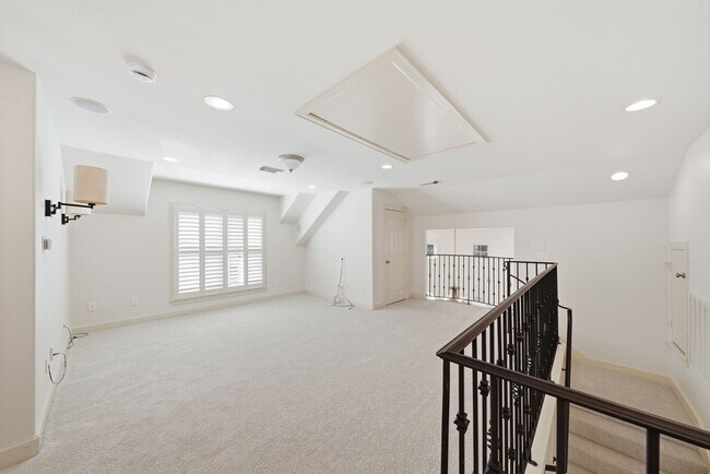 Building Photo - 6343 Mystic Bridge Dr