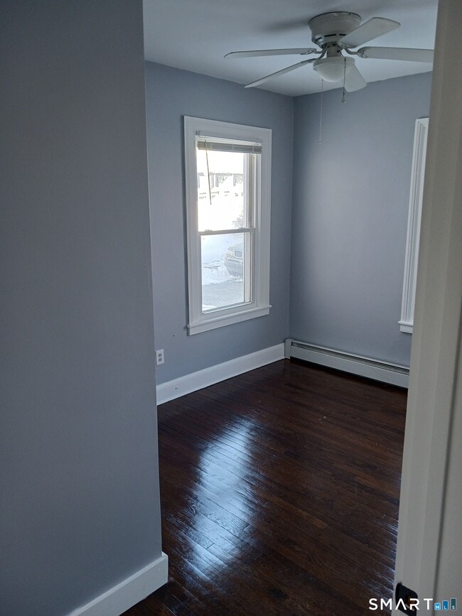 Building Photo - 15 Clark St