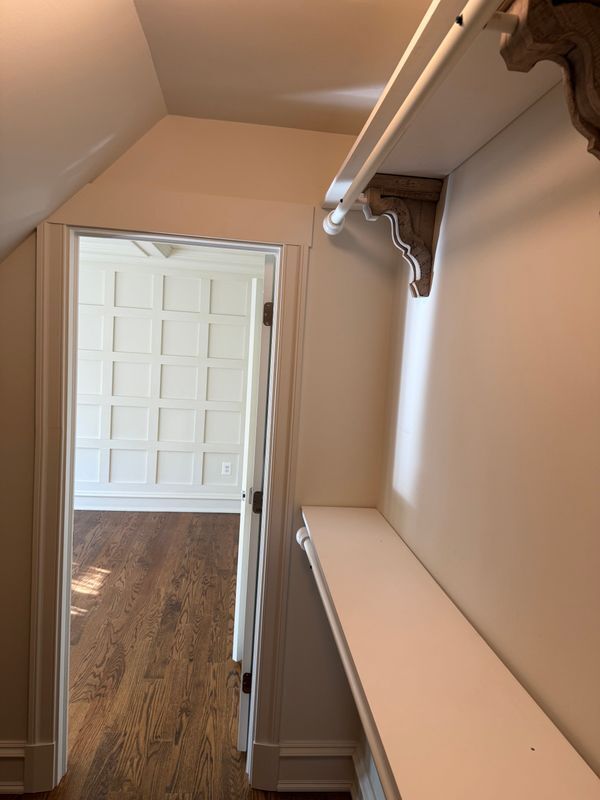 Building Photo - 312 Tschiffely Square Rd