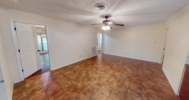 Building Photo - 1100 Dominik Dr