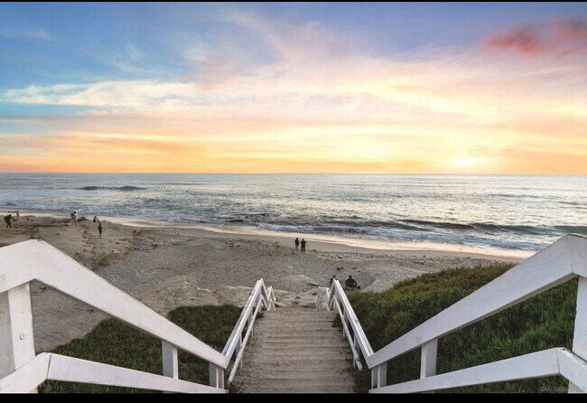 Building Photo - Experience Luxury at Windansea Beach: with...