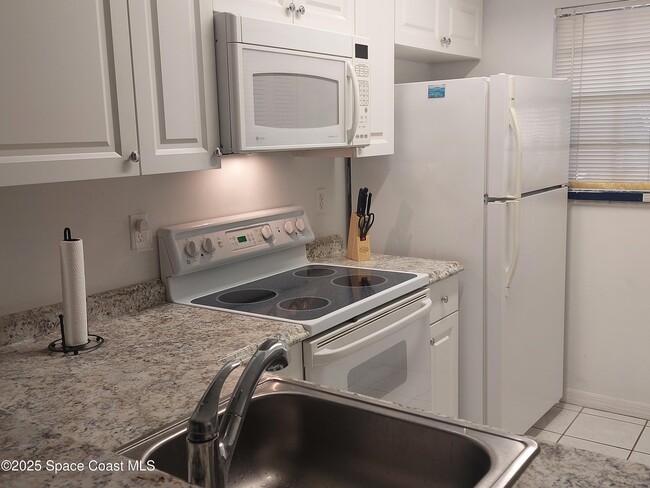 Building Photo - 2989 Sir Hamilton Cir