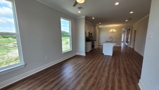 Building Photo - Brand New in Zachary!