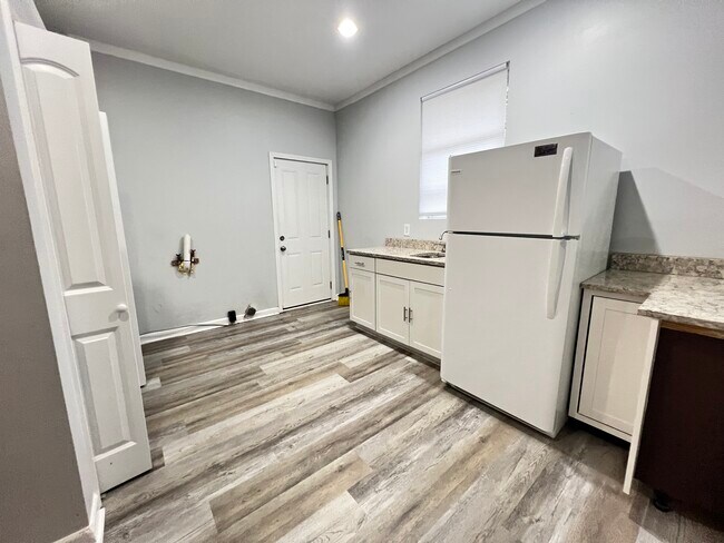 Building Photo - 3219 Fruitwood Ln