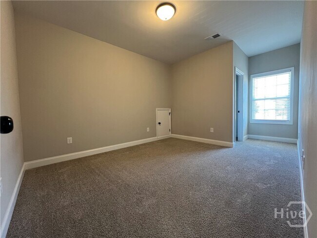 Building Photo - 1441 Willow Creek Dr