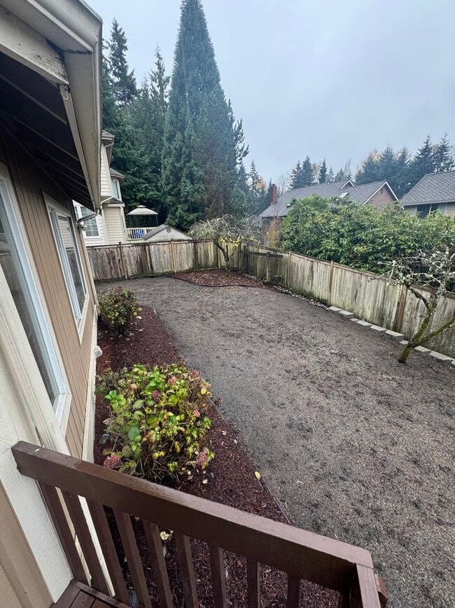 Building Photo - Gorgeous 3 Bedroom • 2.5 Bath Home Recently Remodeled and Ready for you!