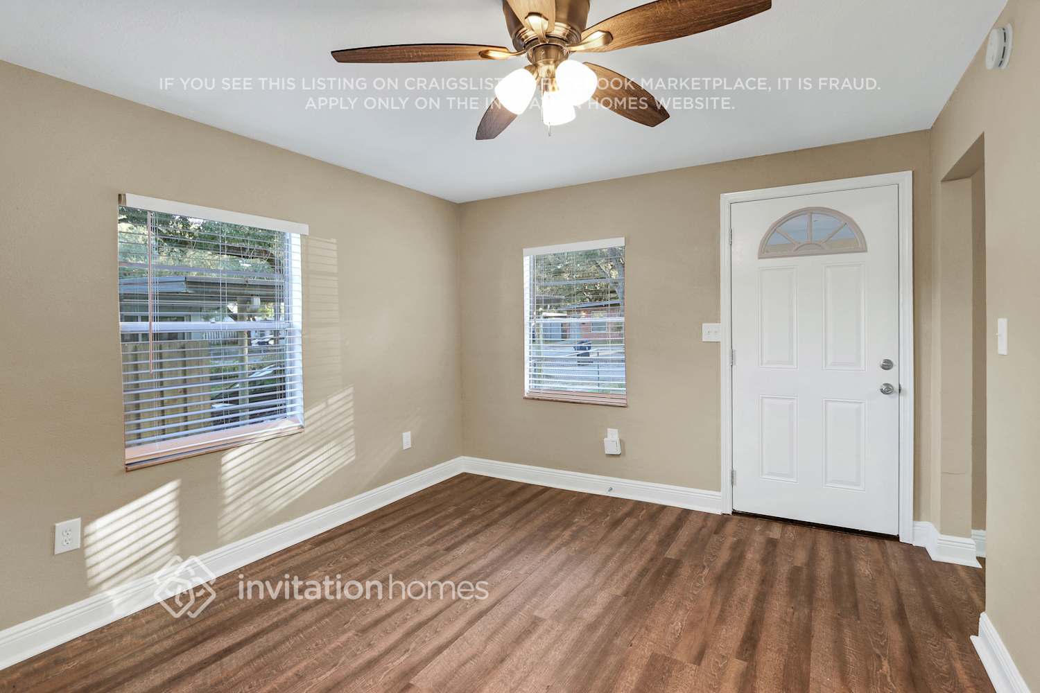 Building Photo - 8718 N Mandarine Pl