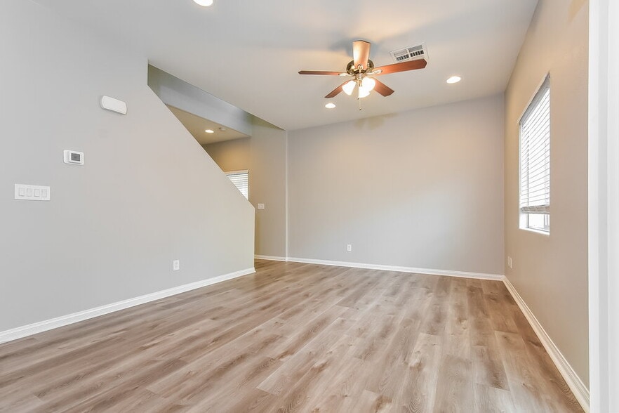 Building Photo - 6226 Port Astoria Ct