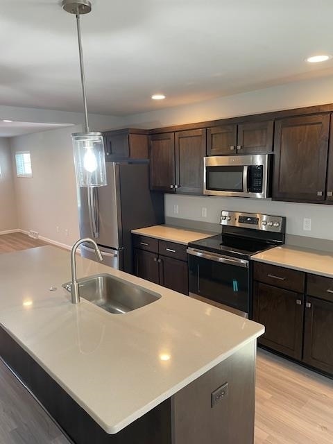 Building Photo - 621 Hillcrest Dr