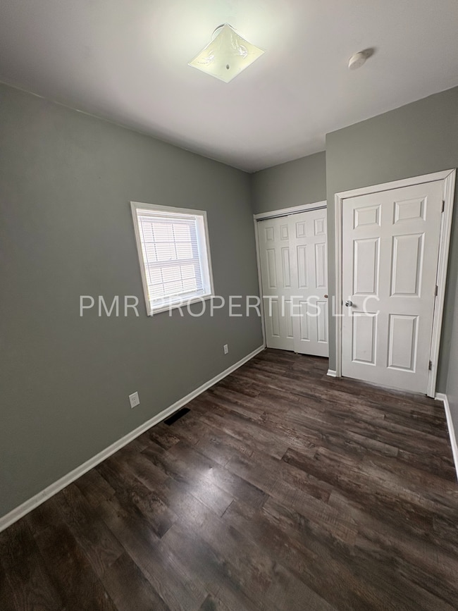 Building Photo - 1207 S 33rd St