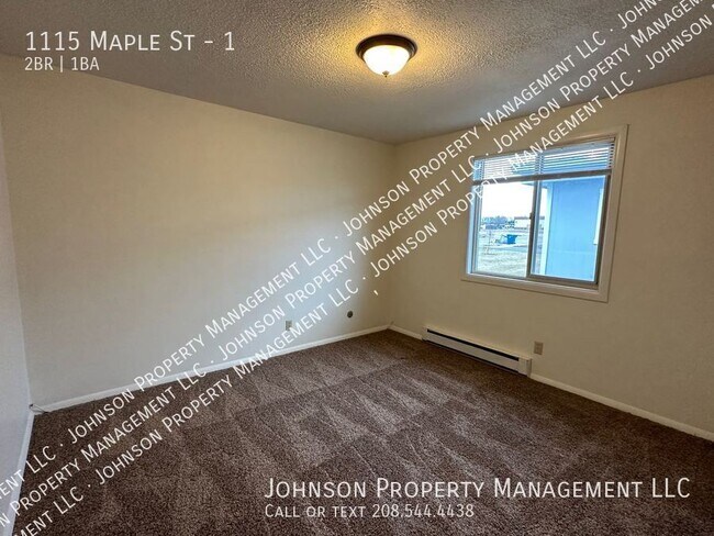 Building Photo - 1115 Maple St
