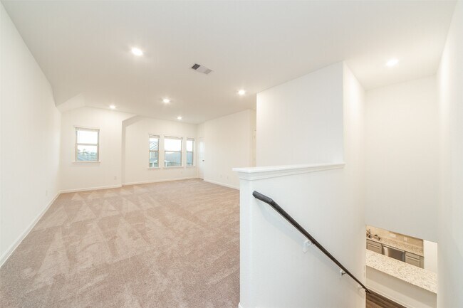 Building Photo - 3318 Paddock Landing St