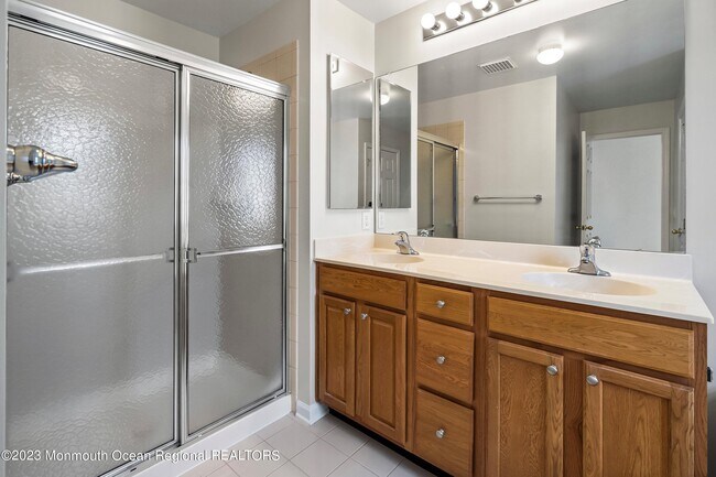 Building Photo - 86 Deepwater Cir