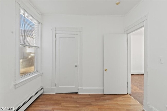 Building Photo - 512 Union Ave