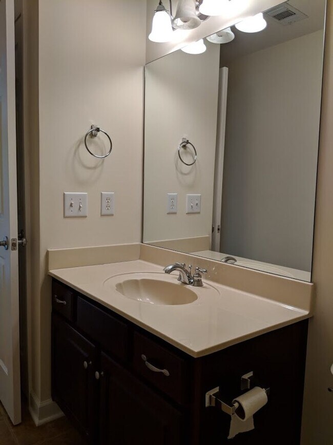 Building Photo - CANE RIDGE MOVE IN SPECIAL - FIRST MONTH F...