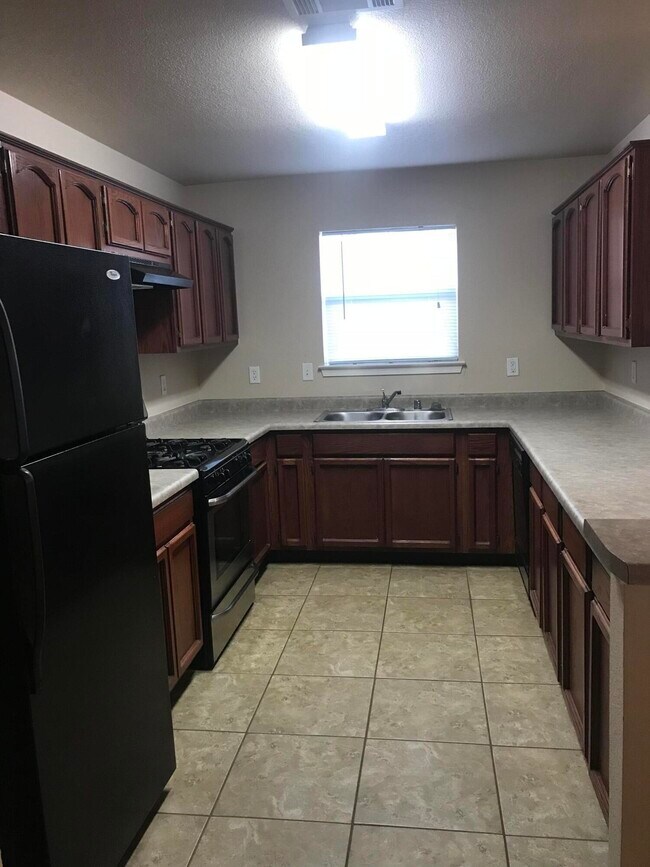 Building Photo - 14108 Volcanic Rock Dr