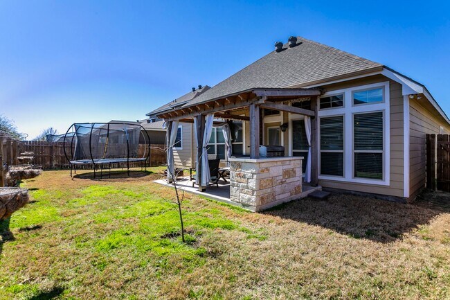 Building Photo - 4 BEDROOM, 3 BATH, BELTON ISD