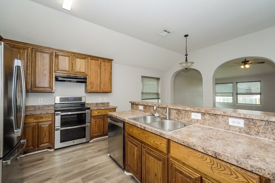 Building Photo - 9324 Cynthia Ct