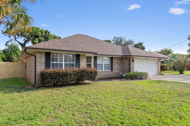 Building Photo - 7613 Marthas Way