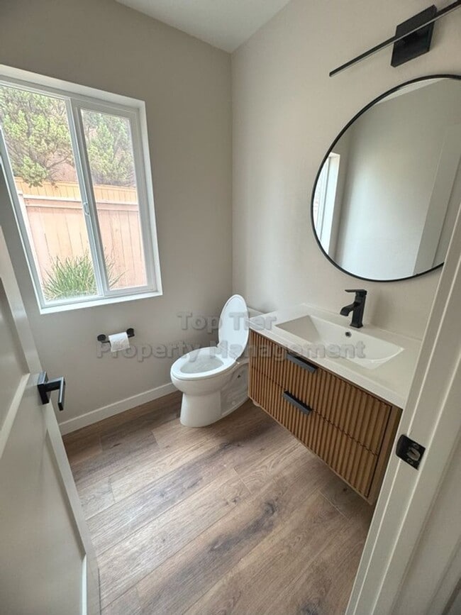 Building Photo - Fully Remodeled 3-Bedroom, 2.5 Bath Home i...