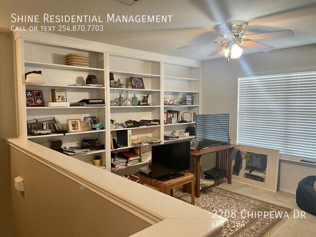 Building Photo - 2208 Chippewa Dr