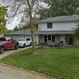 Building Photo - 3292 Davies Ave