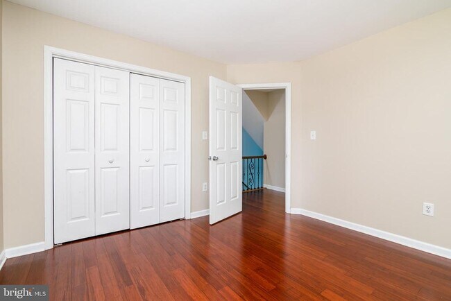 Building Photo - 5444 E Nithsdale Dr