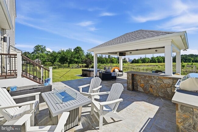 Building Photo - 23222 Hemmingford Cir